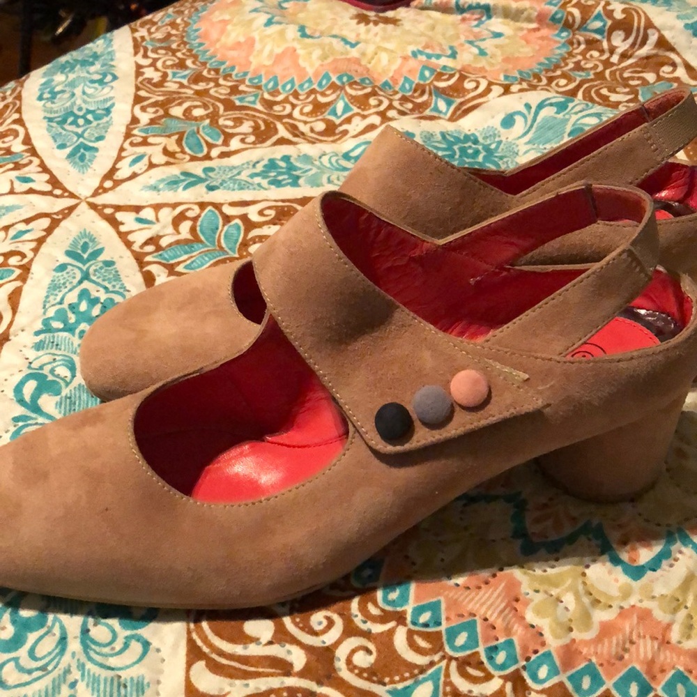 PAS DE ROUGE SHOES